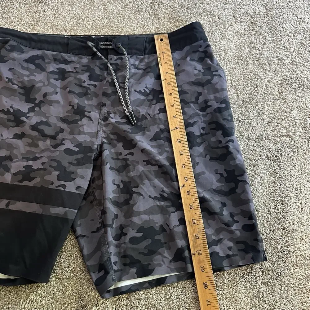 BYLT Premium Camo Coastal Boardshorts Mens XL Black Swim Shorts Stretch Trunk